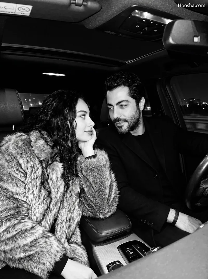 Ultra-realistic black-and-white night car-cabin couple portr…